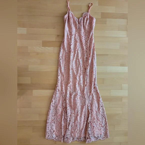 Lulu's Coral Lace Dress - Picture 7 of 9